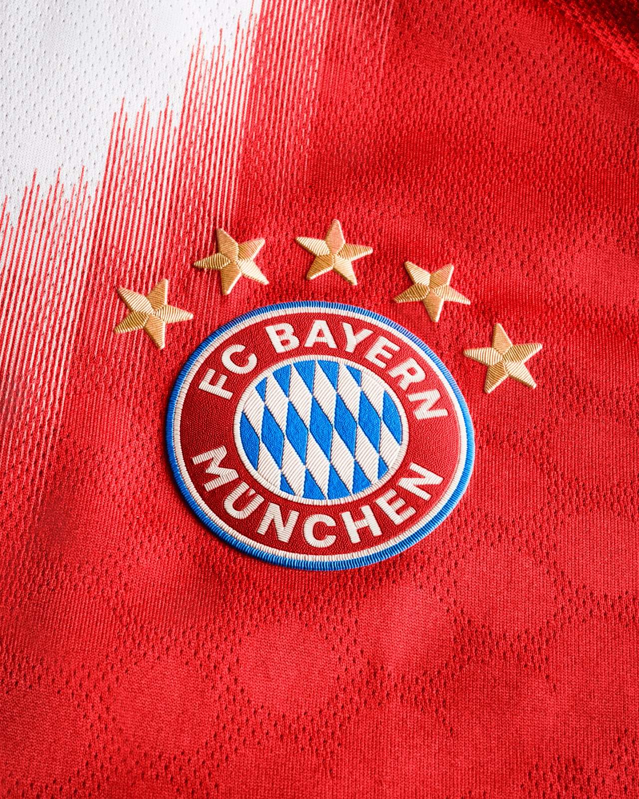 BAYERN MUNICH 25/26 HOME JERSEY