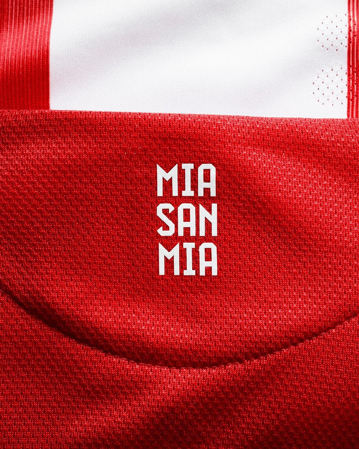 BAYERN MUNICH 25/26 HOME JERSEY